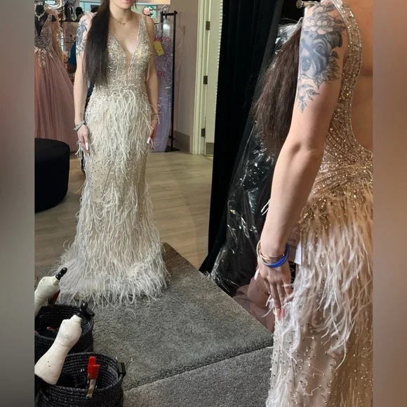 Jovani Prom Dress - Picture 8 of 10